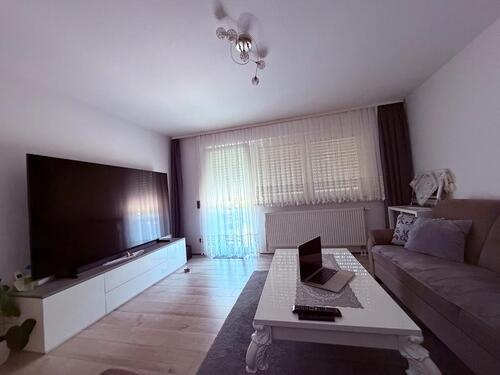 Foto - 4-Zimmer-Erdgeschosswohnung mit 2 Garagen & Garten in Top Lage
