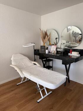 Foto - Kosmetik Raum liege zu vermieten Sandweier