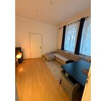 Renovierte Erdgeschosswohnung - Verfügbar ab 1. Januar - Fürth Südstadt