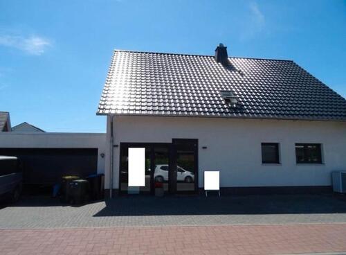 Foto - Neuwertiges EFH: Wintergarten, Gewerbeeinheit, Doppelgarage uvm.