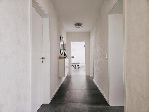 Foto - 3-4 Zimmer Maisonettenwohnung mit 2 Garagen und Garten