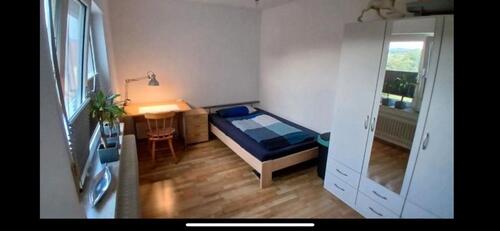 Foto - 1 Zimmer in Wohngemeinschaft - 400,00&nbsp;EUR Kaltmiete, ca.&nbsp; 250,00&nbsp;m&sup2;