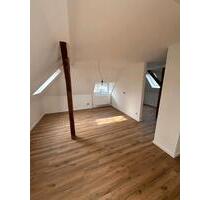 Kernsanierte Dachgeschosswohnung in Kattenstroth - Gütersloh