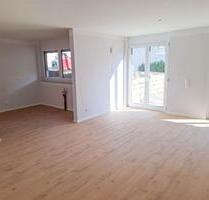 Tolle 3-Zimmer-Wohnung mit Terrasse und Gartenanteil - Leonberg