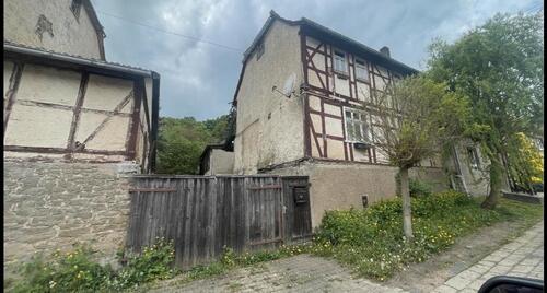 Foto - Handwerkerobjekt: Freistehendes Einfamilienhaus