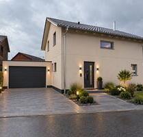 NEUBAU ERSTBEZUG PV + SPEICHER | GARAGE | GARTEN | 2 STELLPLÄTZE - Bad Saulgau
