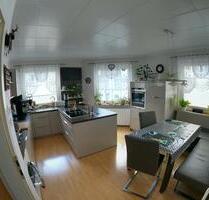 Helle 4-Zimmer-WHG mit Terrasse, EBK und 80qm Garage - Wuppertal Gemarkung Langerfeld