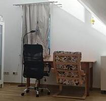 Weende: 1-Zimmer-DG-WHG an ruhigen Mieterin zu vermieten - Göttingen Roringen