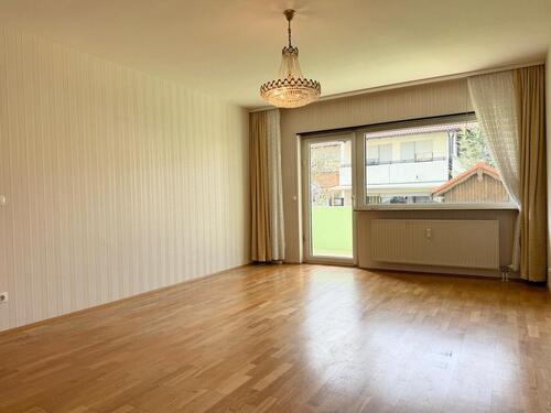 Foto - Erdgeschoss 2-ZKB 65qm + Hobbyraum 20qm + PKW-Stellplatz + Balkon
