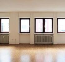 Herzstück in Durlach: 2 (oder 3) Zimmer mit Balkon & Stellplatz - Karlsruhe