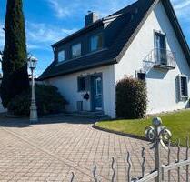 Luxuriöses Einfamilienhaus mit WinterGarten und Garage - Würselen