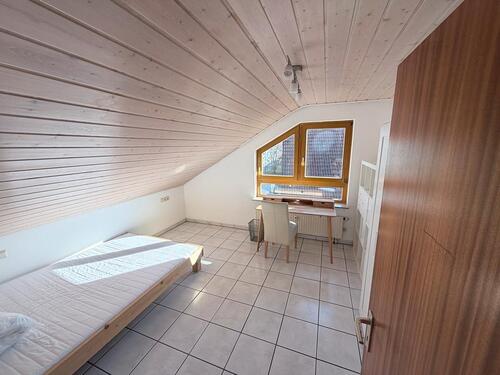 Foto - 1 Zimmer Dachgeschoßwohnung zur Miete in Stuttgart