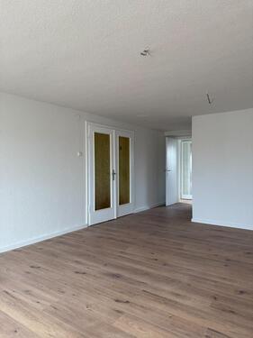 Foto - Großzügige helle 2-Zimmer-DG-Wohnung - Komplett renoviert in 2026