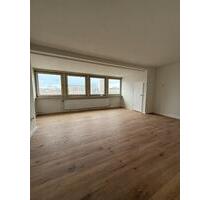 Großzügige helle 2-Zimmer-DG-Wohnung - Komplett renoviert in 2026 - Gelsenkirchen