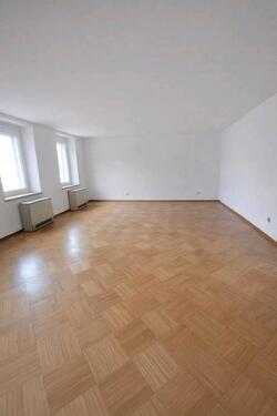 Foto - Helle renovierte 180 m² Wohnungen auf 2 Etagen