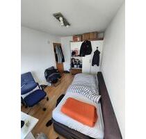 Zimmer in meiner Wohnung in Garching bei München