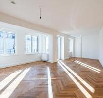 City-Wohnung mit Balkon: Umfassend sanierte Gründerzeit-Wohnung - Berlin Mitte
