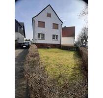 Wohnhaus mit großem Grundstück, Nebengebäude u. Gartenhaus - Wildeck