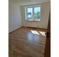 Dachgeschosswohnung - 380,00 EUR Kaltmiete, in Zwenkau (PLZ: 04442)