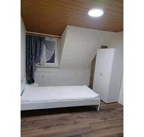 Zimmer in WG - 330,00&nbsp;EUR Kaltmiete, ca.&nbsp; 12,00&nbsp;m&sup2; in Stuttgart (PLZ: 70378) Mühlhausen