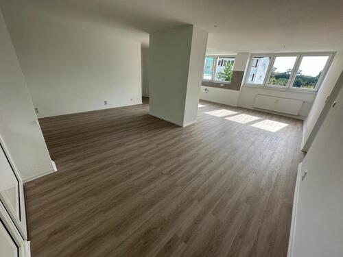 Foto - 96 m² Traumwohnung im 1. OG + Stellplatz+ Küche 