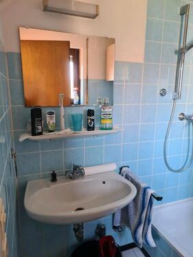 Foto - Befristete 1-Zimmerwohnung mit Dusche, ohne Balkon.