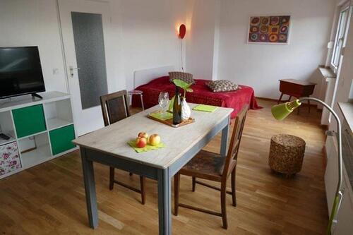 Foto - 66976 Haus im Haus: Maisonettewohnung, offener Kamin, 5-Zimmer, Wohnküche, 2 Bäder, 170qm, Garten