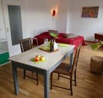 66976 Haus im Haus: Maisonettewohnung, offener Kamin, 5-Zimmer, Wohnküche, 2 Bäder, 170qm, Garten - Rodalben