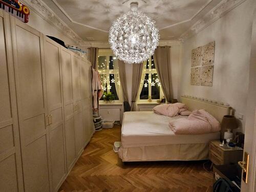 Foto - Rennbahnstrasse++Sanierte Altbauwohnung im 1. OG mit Einbauküche und Sonnenbalkon