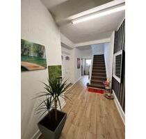 Haus zu verkaufen - 188.000,00&nbsp;EUR Kaufpreis, ca.&nbsp; 205,00&nbsp;m&sup2; in Eschwege (PLZ: 37269)