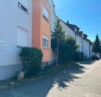 Tiefgaragenstellplatz - 18.700,00&nbsp;EUR Kaufpreis, ca.&nbsp; 28,80&nbsp;m&sup2; in Sachsenheim (PLZ: 74343)