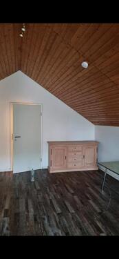 Foto - Dachgeschosswohnung - 700,00&nbsp;EUR Kaltmiete, ca.&nbsp; 33,00&nbsp;m&sup2;