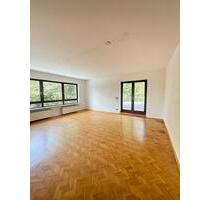 4-Zimmer Wohnung Liederbach - 1.500,00&nbsp;EUR Kaltmiete, ca.&nbsp; 144,00&nbsp;m&sup2; in Liederbach am Taunus (PLZ: 65835)