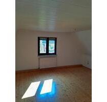Anliegerwohnung in guter Lage - 690,00 EUR Kaltmiete, in Cadolzburg (PLZ: 90556)