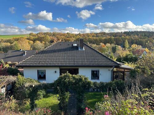 Foto - Wohnhaus mit Einliegerwohnung - 1.200,00 EUR Kaltmiete,