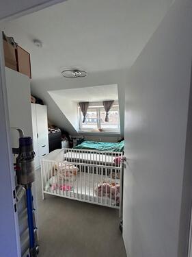 Foto - Dachgeschosswohnung, 3 Zimmer, zwei Bäder, Garage mit elektr. Tor
