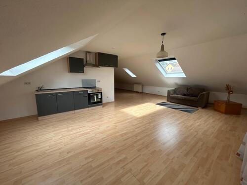 Foto - Ein Zimmerwohnung zu vermieten - 850,00 EUR Kaltmiete,