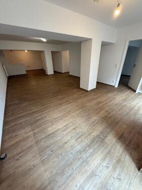 Foto - Großzügige 2 Zimmer-Wohnung mit separatem Eingang