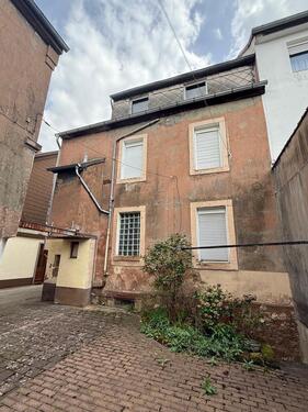 Foto - Mehrfamilienhaus, Wohnhaus in Pirmasens
