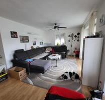 Helle 3-Zimmer-Wohnung mit Balkon in Alteglofsheim