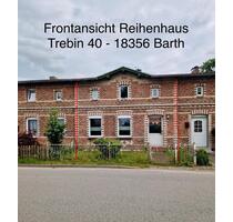 Reihenhaus in Hafennähe von Barth, mit Garagenkomplex & Garten
