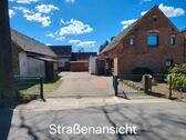 Foto - Einfamilienhaus mit großem Grundstück und viel Nebengelass