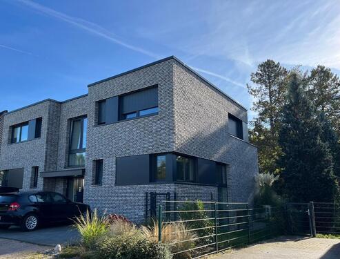 Foto - Neuwertige Wohnung, zentrale Lage, nahe S-Bahn Poppenbüttel AEZ