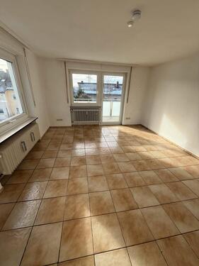 Foto - 3-Zimmer-Wohnung mit 2 Balkonen EBK und Garage ca 94m2 (ab Juni)