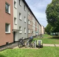 Teil-Renovierte 3-Zimmer-Wohnung ca. 63,18m² mit XL-Balkon in Hannover-Döhren verfügbar