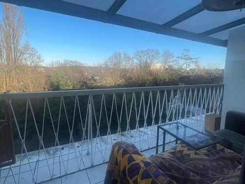 Foto - Untermieter für möblierte 3 Zimmer Wohnung für 1 Jahr