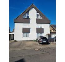Erdgeschoss-Wohnung in drei Familienhaus mit Garten und Garage - Kerpen Balkhausen