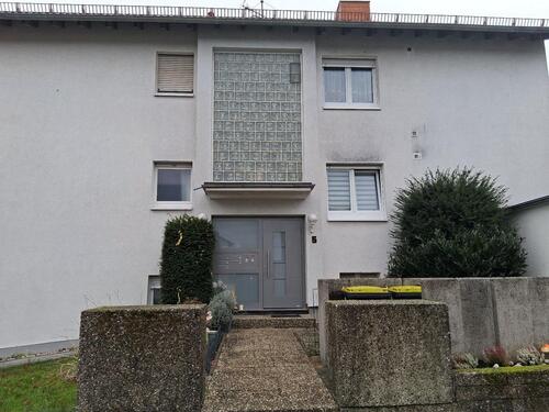 Foto - Mehrfamilienhaus, Wohnhaus zum Kaufen in Reiskirchen