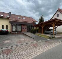 Wohn- und Geschäftshaus mit Garten Stellplätzen und Carport - Floh-Seligenthal