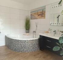 Freistehendes großes Einfamilienhaus Zweifamilienhaus kernsaniert - St. Egidien